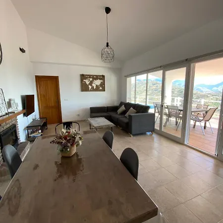 Casa Rural La Veronica Vakantiehuis Sayalonga
